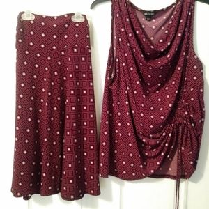 Matching Blouse size XXL/2XG 20 and skirt 16-18 XL
